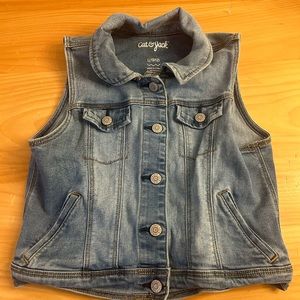 Girls sleeveless jean vest size 10/12